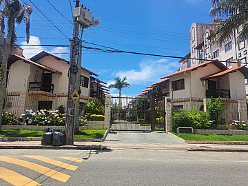 Triplex � Venda nos Ingleses - Norte da Ilha - Florian�polis