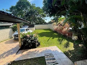 Casa Mobiliada com SPA � Venda nos Ingleses - Florian�polis