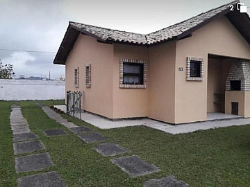 Casas � Venda nos Ingleses em Florian�polis � 2 Quartos